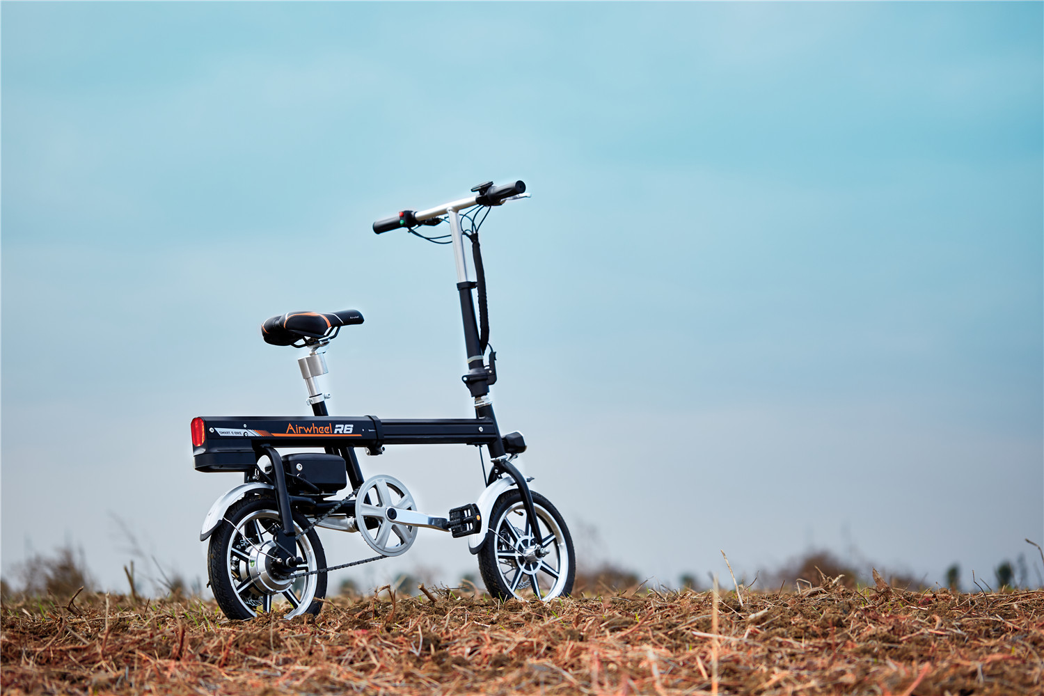 Airwheel R6 Assist electric bike