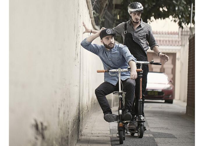 Airwheel Z5 personal electric scooter is the public's loyal assistance.